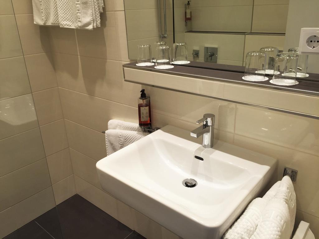 Hotel Antares Muenchen Exteriör bild